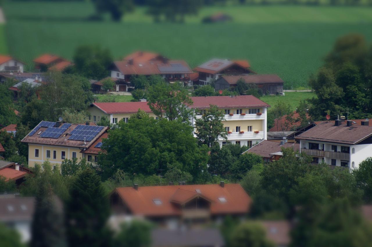 Hotel Bayerisch Meran Бад Файлнбах Екстериор снимка